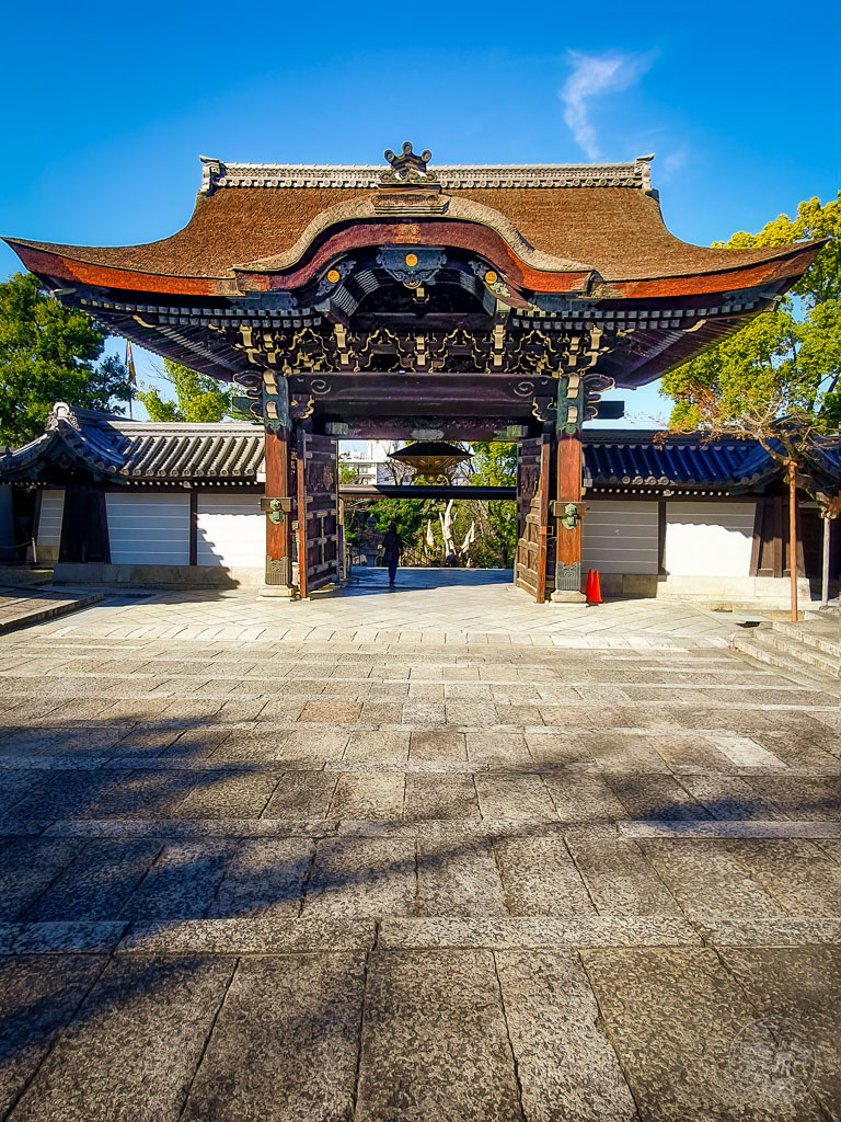 Japan (2022/23) - Kyoto - Otani Honbyo Tempel - 20230111-103554-20230111_103553-Bearbeitet